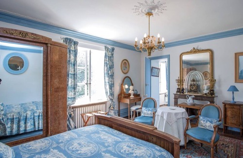 Suevres Bed & Breakfast | Suite-Connected-Private Bathroom-Garden view-George Sand