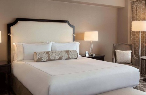 Nob Hill House | Suite + Connecting Room at a 5⭐️ Hotel