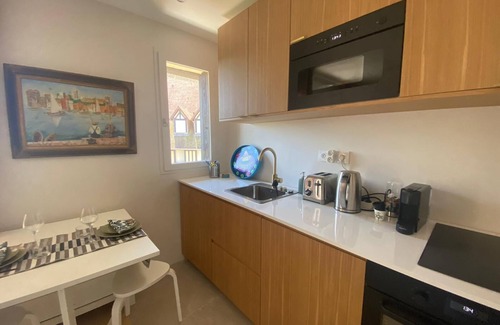 Blonville-sur-Mer Apartment | Suite Hotel at the foot of the sea. Blonville/Mer