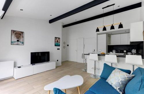 Suresnes Apartment | Suite New Delhi - Superbe Appartement