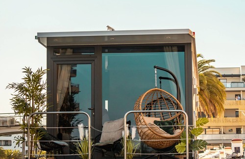 Frejus Plage Boat Rental | Suite : Nid d'amour sur l'eau avec Balnéo transparente (Port Fréjus)