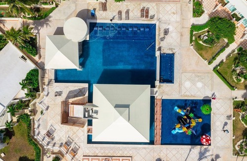 Zona Hotelera Apartment | Suite on the beach with ocean view