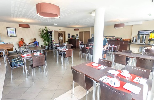 Saint-Jean-de-Luz Apartment | Suite pour 3 avec terrasse | Piscine chauffée