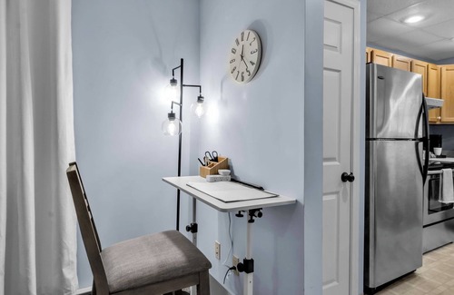 Akron Apartment | Suite Retreat: quiet comfort on walkable village lane
