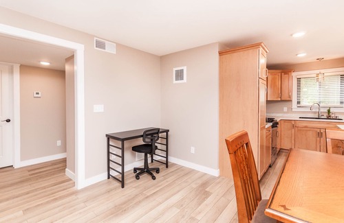 Kutzky Park Condo | Suites on 4th unit # 2 - 2 bdrm-2 bath-1 mile-Mayo Clinic