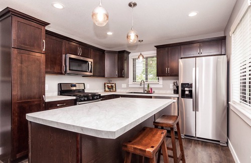 Kutzky Park Condo | Suites on 4th unit # 4 - 2 bdrm-2 bath-1 mile-Mayo Clinic