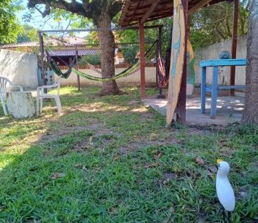 Cabo Frio House | Suites para casais na praça Oswaldo Cruz