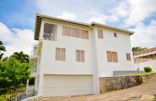 Mandeville Apartment | SuiteVille in Mandeville , Shopping Malls, Beaches, Parks, Highway nearby