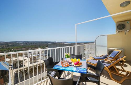 Mellieha Apartment | Summer Breeze apartment with terrace with Panoramic views - by Getawaysmalta