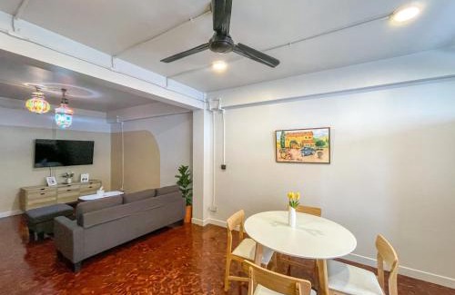 Chang Khlan Apartment | Summer house