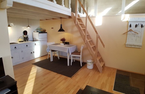 Dorp House | Summer in the old stable