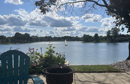Troy House | Summer Lake House MI