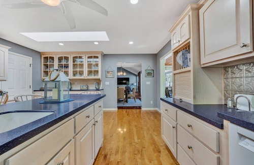 Huddleston House | Summer Lane NO WAKE Cove/FLAT Lot/FirePit/Boats/Hot Tub/Gamerm/Cabana/Generator