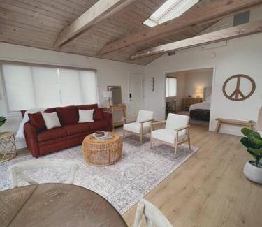 Summerland Apartment | Summer Lillie #3