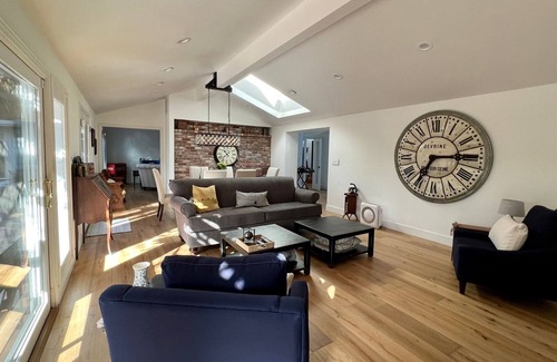 North Los Altos House | Summer Rental in Prime North Los Altos Location