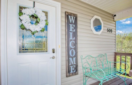 Pigeon Forge Ski Chalet | Summer Specials! Escape to your retreat near all the Fun!