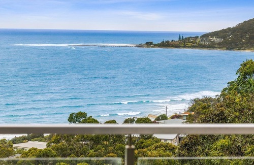 Lorne House | Summerhills House - Beach View Holiday