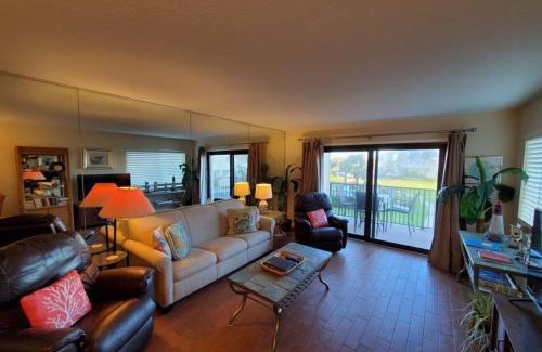 Crescent Beach Apartment | Summerhouse 251 Condo