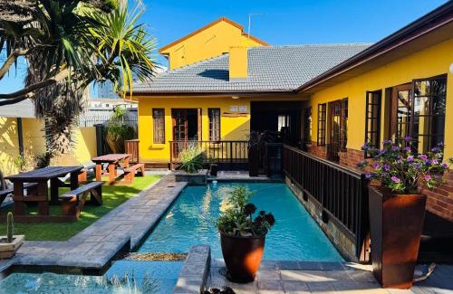 Pollok Beach Bed & Breakfast | Summerstrand Beach Guest House