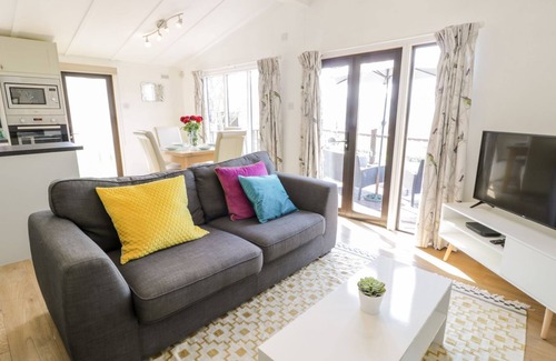 Rhyd-y-foel Cottage | SUMMERTIME LODGE, family friendly, with a garden in Rhyd-Y-Foel