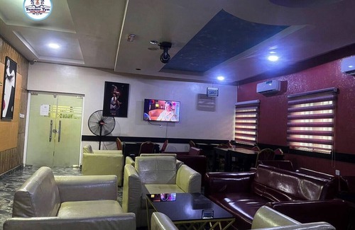 Epetu Hotel | SummerTym Hotel & Suites