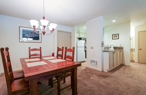 Mammoth Lakes Apartment | Summit 211 Spacious and Clean, Private Balcony, On Free Shuttle Route by RedAwning