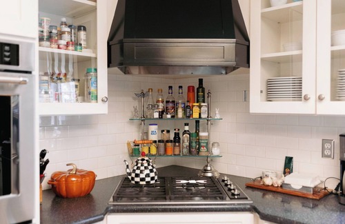 Macalester - Groveland House | Summit Avenue Luxe Retreat