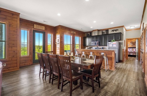 Sevierville Cabin | Summit Ridge Lodge – Private Resort for Groups, Events & Weddings