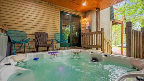 Lake Harmony Estates House | Summit Shores Tranquil Escape Designed for Groups w Fire Pit Game Room