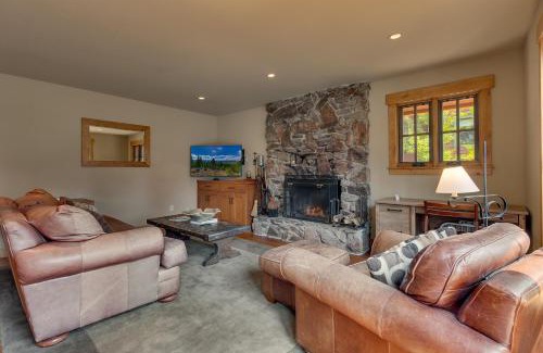 Olympic Valley House | Summit Solitude at Palisade Tahoe - Charming 5BR w Foosball & Shuffleboard Table & Pet Friendly