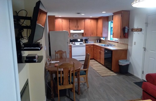 Ashford Apartment | Summit Suite At Forest House with Kitchen (NO Pets)