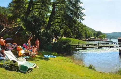 Unterburg am Klopeiner See Apartment | Sunny holiday apartment with balcony on Klopeinersee with private beach
