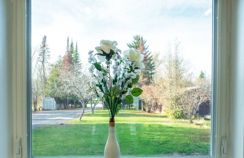 Fenelon Falls Cottage | SUN BAY COTTAGE - WATERFRONT