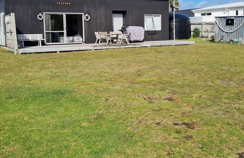 Mangawhai Heads Cottage | Sun Catcher - Mangawhai Heads Bach