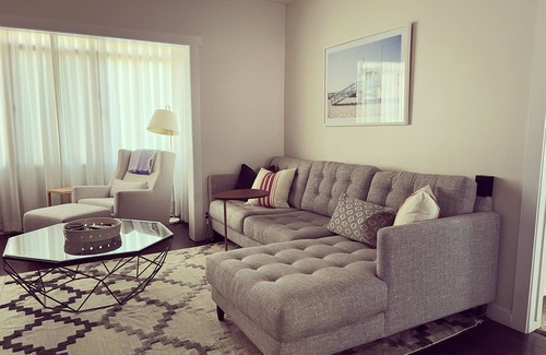 Ocean Park Condo | Sun-Filled Luxury Upper Condo, 10-Min Walk To Beach