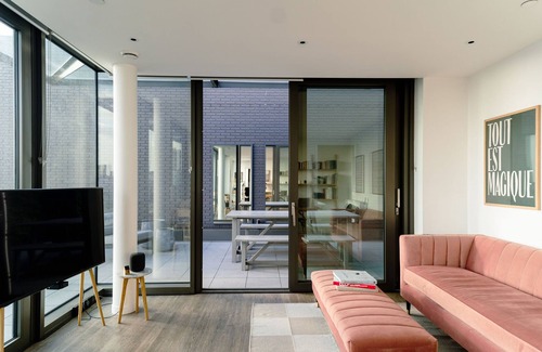 Bunhill Apartment | Sun-filled penthouse with incredible London views.
