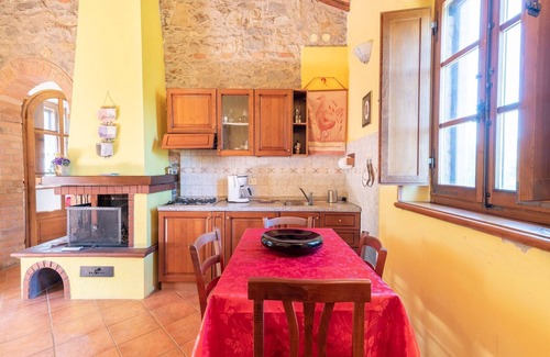 Monti di Sotto House | Sun-kissed holiday home