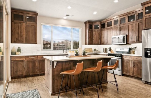 Santa Clara House | Sun-kissed in Paradise Village at Zion