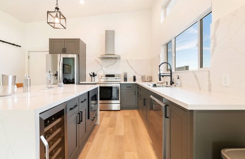 Joshua Tree House | π΅ Sun Oro Joshua Tree - Hot Tub, BBQ, Fire Pit & Gameroom - A Private Desert Oasis π΅