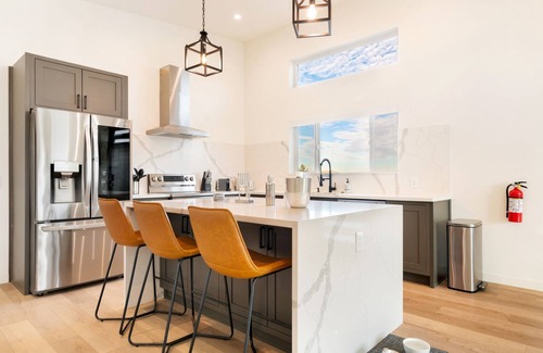 Joshua Tree House | π΅ Sun Oro Joshua Tree - Hot Tub, BBQ, Fire Pit & Gameroom - A Private Desert Oasis π΅