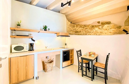 Kournas Villa | Sun Stone Villa Heated Whirpool