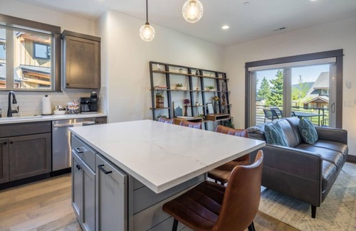 Cle Elum Ski Chalet | Suncadia 3 Bdrm Village Chalet Active Lifestyle Lodge
