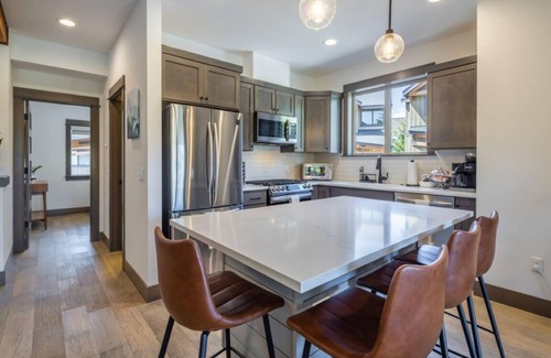 Cle Elum Ski Chalet | Suncadia 3 Bdrm Village Chalet Active Lifestyle Lodge