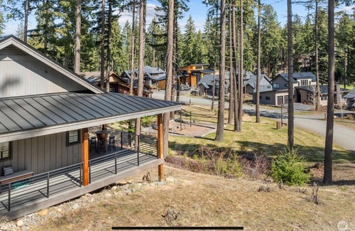 Cle Elum House | Suncadia 4 Bdrm Home located within the heart of the Resort