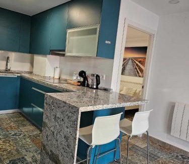 Alicante Apartment | SUNCASTLE APARTAMENTOS ALICANTE -With share Rooftop Terrace And Barbecue