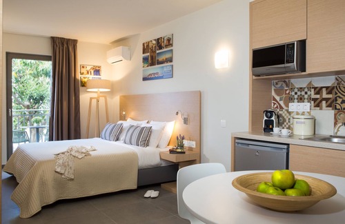 Koutouloufari Hotel | Sundance Apartments and Suites