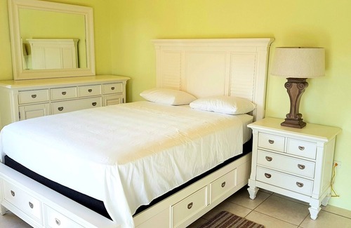 Great Mountain Apartment | SUNFLOWER LANE- OCEAN/ISLAND VIEW APARMENT 2BDR 2BTH - 7 mins from Capital/Beach