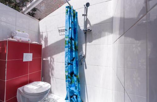 Opal Apartment | Sunflower Villa Studios