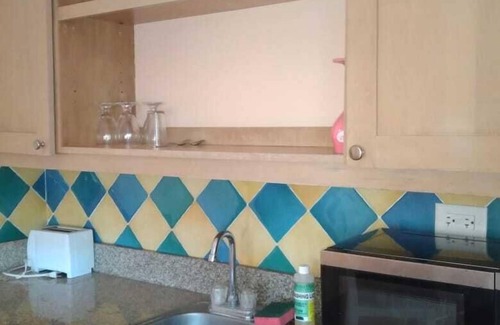 Runaway Bay Apartment | Sunflower Villas