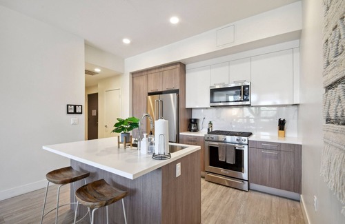 Jefferson Park Condo | Sunlit Escape | Espadin LoHi